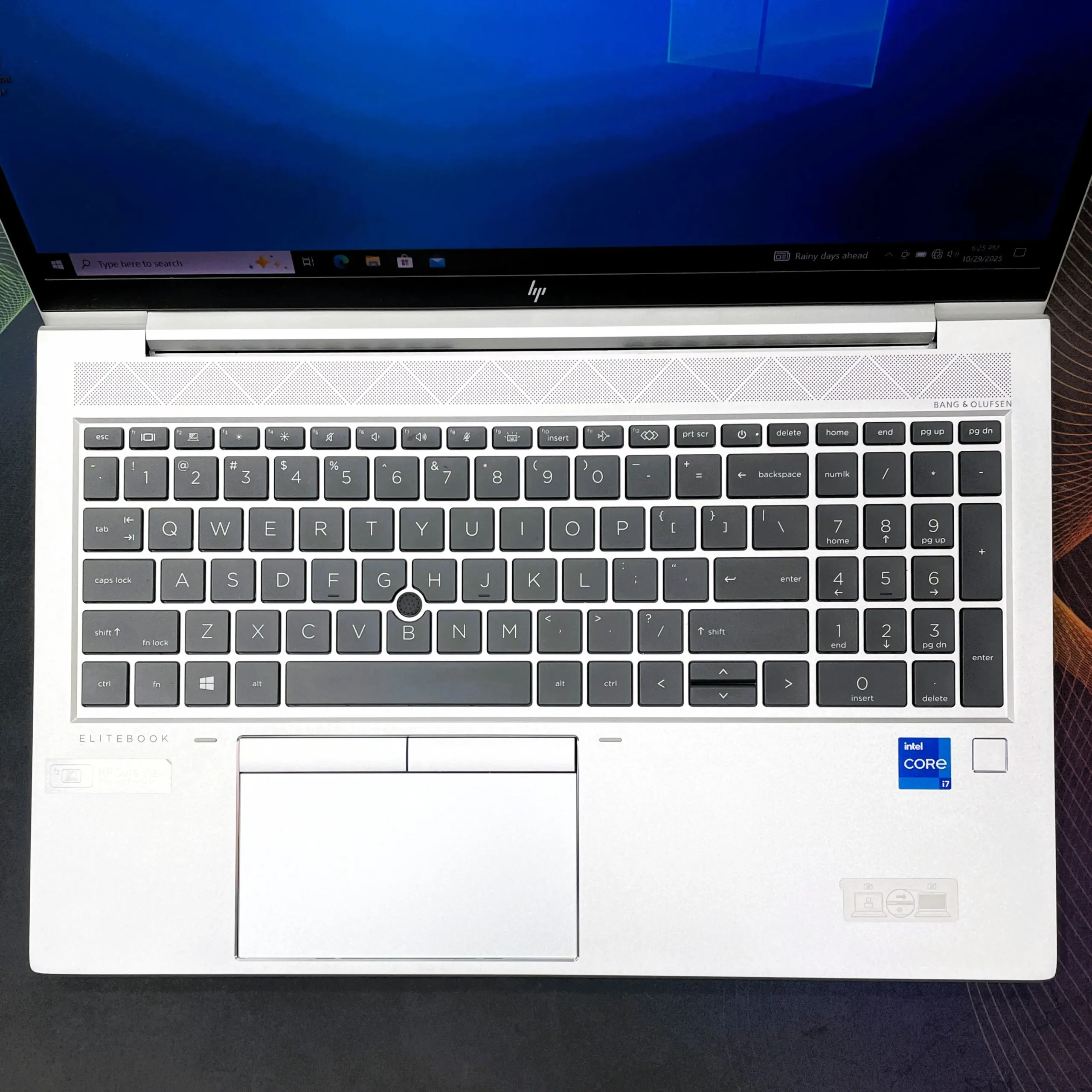 HP EliteBook 850 G8 (Core i7-11th Gen 1185G7) | 15.6” FHD - Image 3